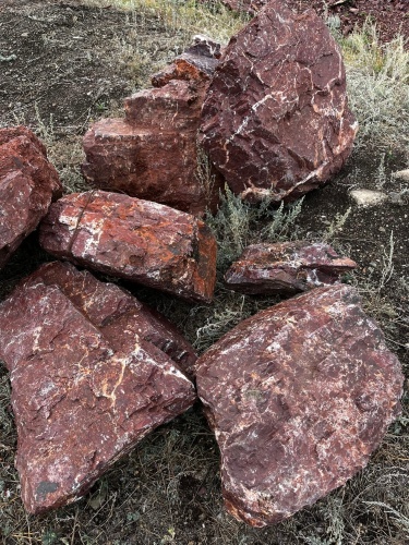 Ландшафтные глыбы красно-фиолетовые 200-1000 килограмм купить в Череповце