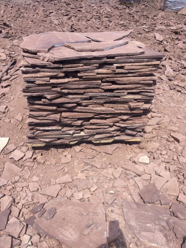 Плитняк лемезит бордовый для цоколя 1,5-2 см купить в Череповце