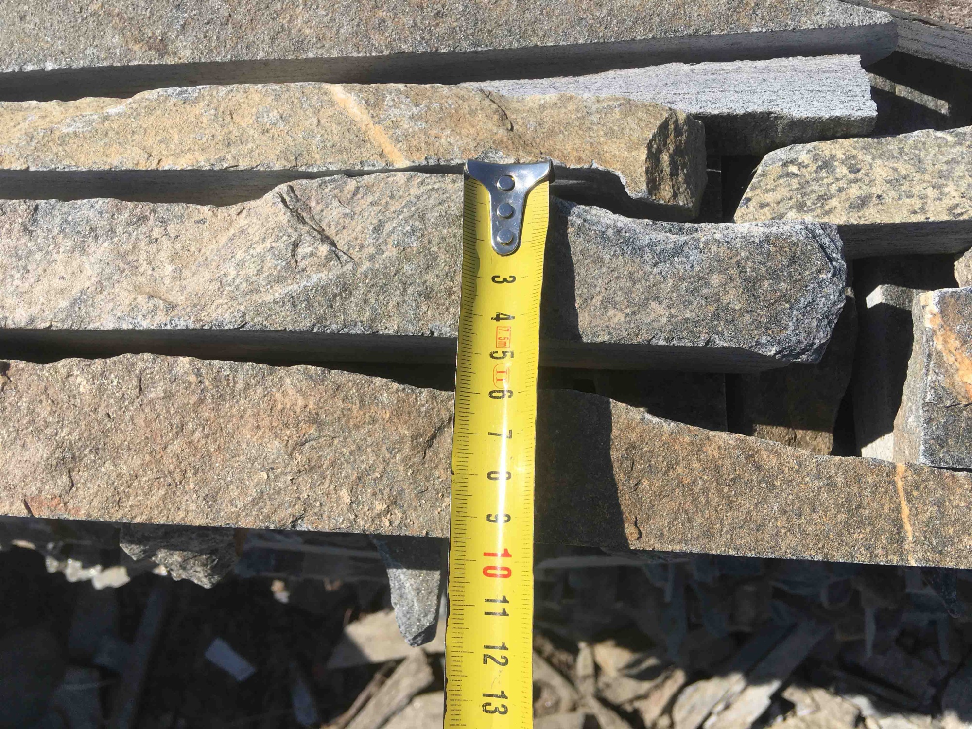 Горбушка златолит мультиколор для облицовки купить в Череповце