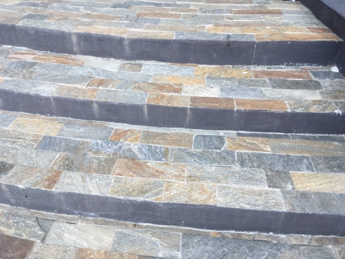 Плитка из Златолита Уральского для лестницы купить в Череповце