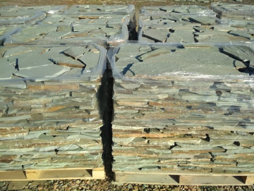 Плитняк златолит зелёный для цоколя, отмостки купить в Череповце