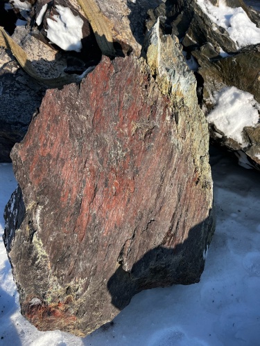 Ландшафтные глыбы красно-фиолетовые 200-1000 килограмм купить в Череповце