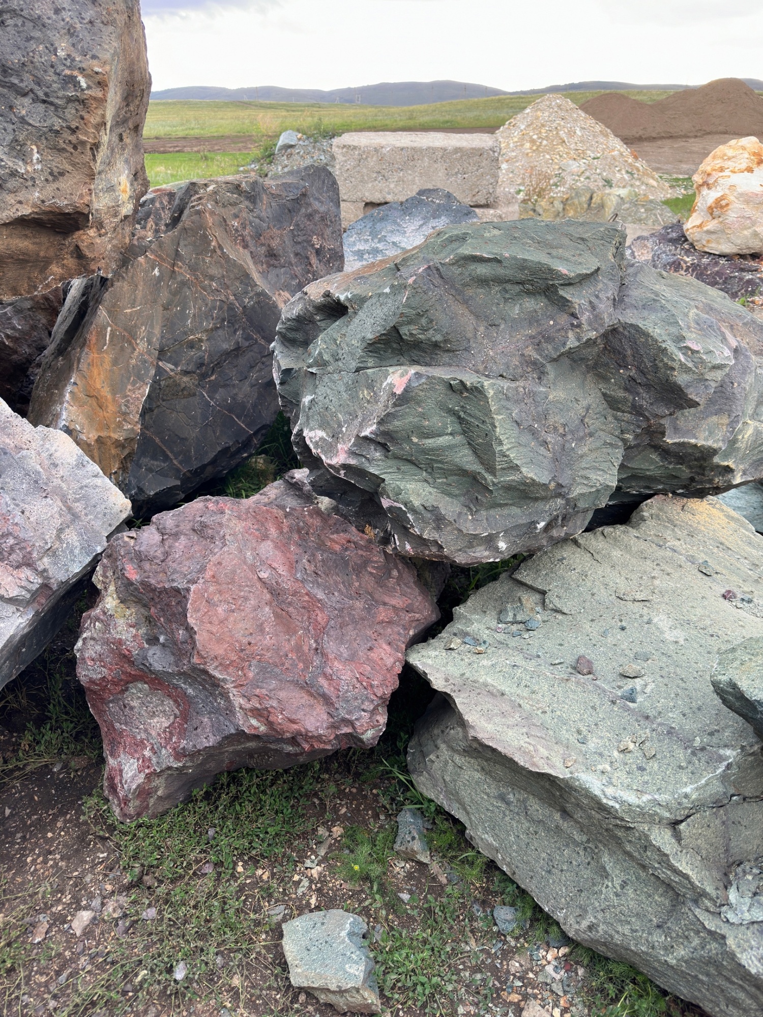 Камни для ландшафтного дизайна зелёные 10-60 килограмм купить в Череповце