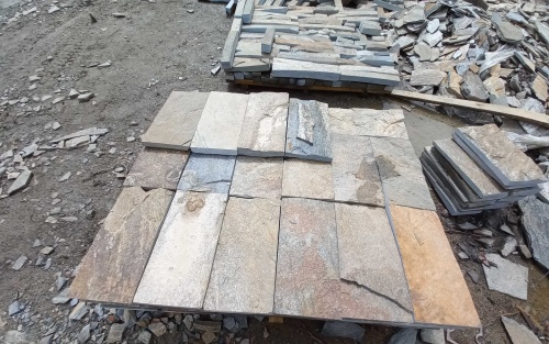 Плитка пилёная златолит Уральский для цоколя, отмостки купить в Череповце