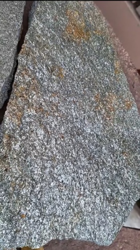 Плитняк златолит серебристый для цоколя, отмостки купить в Череповце