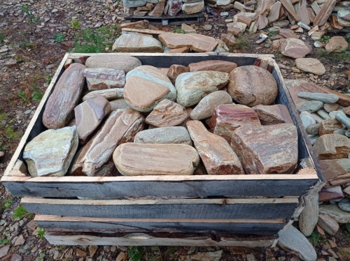 Златолит жёлтый, жёлто-зелёный глыбки и валуны для ланшафтного дизайна купить в Череповце